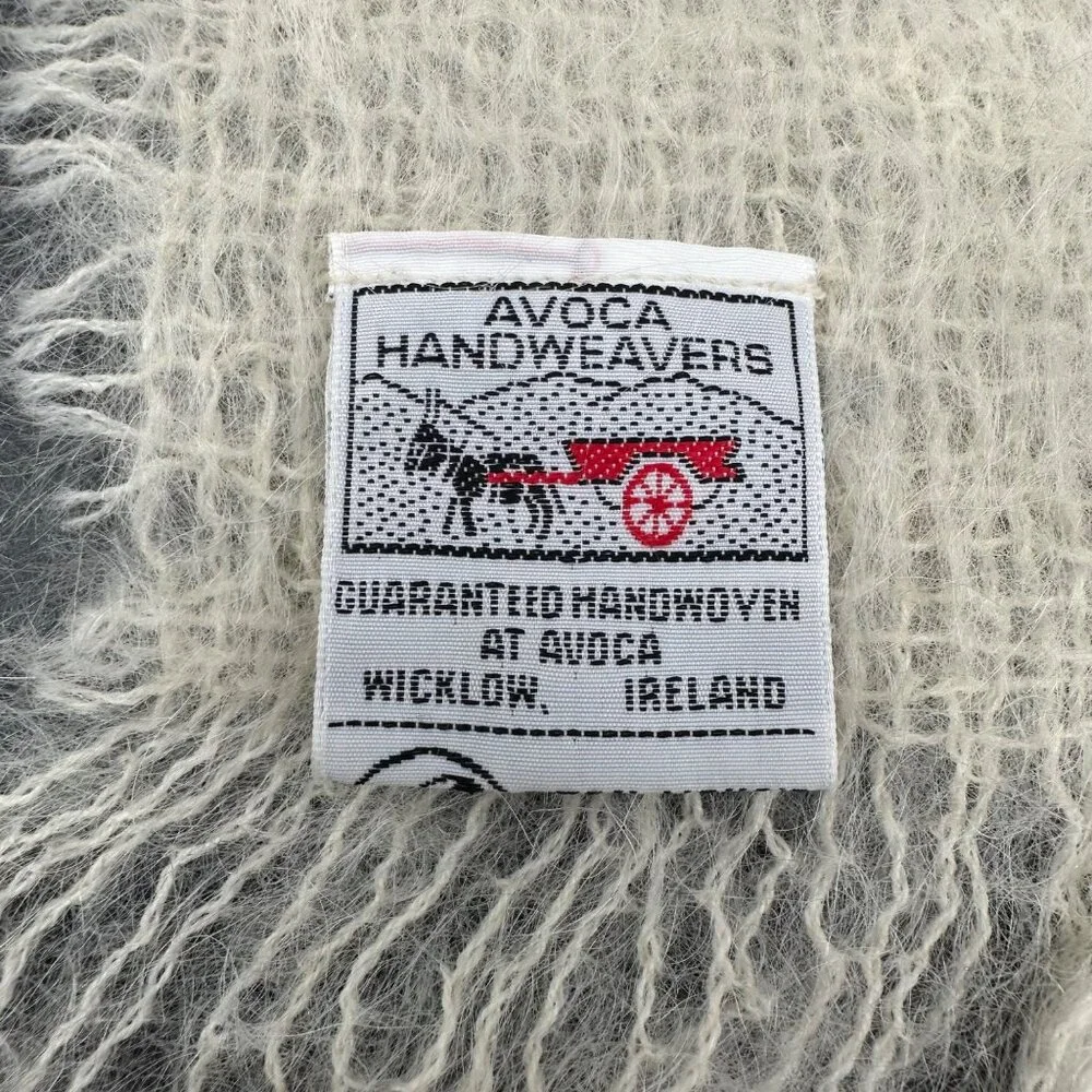 Vintage Scarf Avoca Handweavers Ivory White Mohair Wool Blend Ireland Fuzzy Warm - Picture 2 of 6